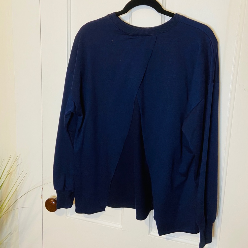 Top - Picture 2 of 2